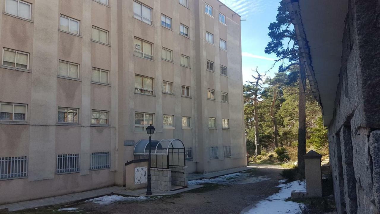 Estudio romántico en Puerto De Navacerrada Cercedilla Exterior foto